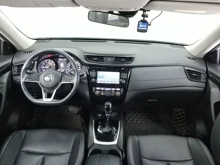 Nissan X-Trail 2018 — фото 12