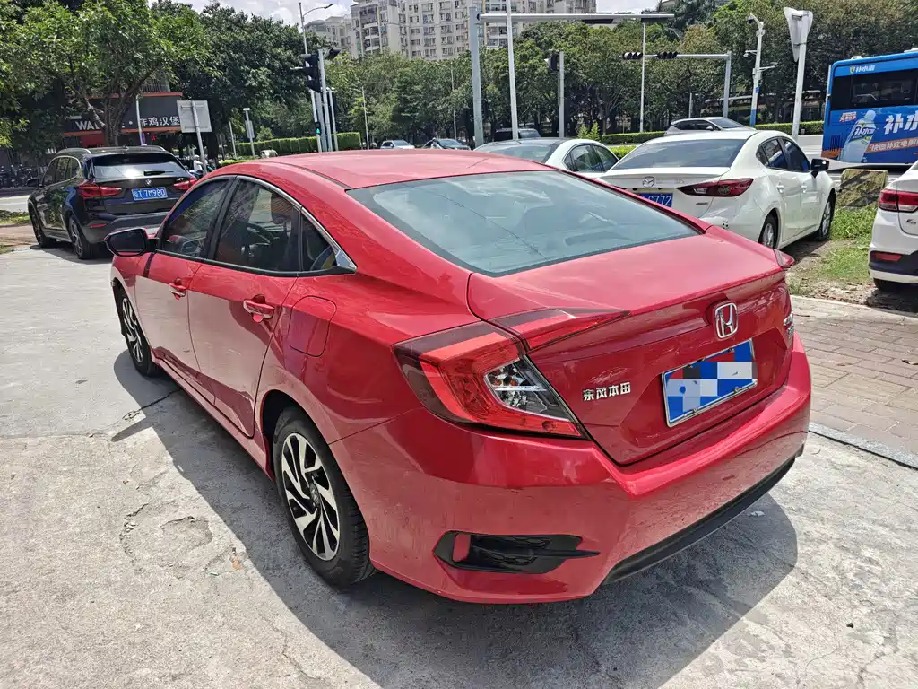 Honda Civic 2018 — фото 4
