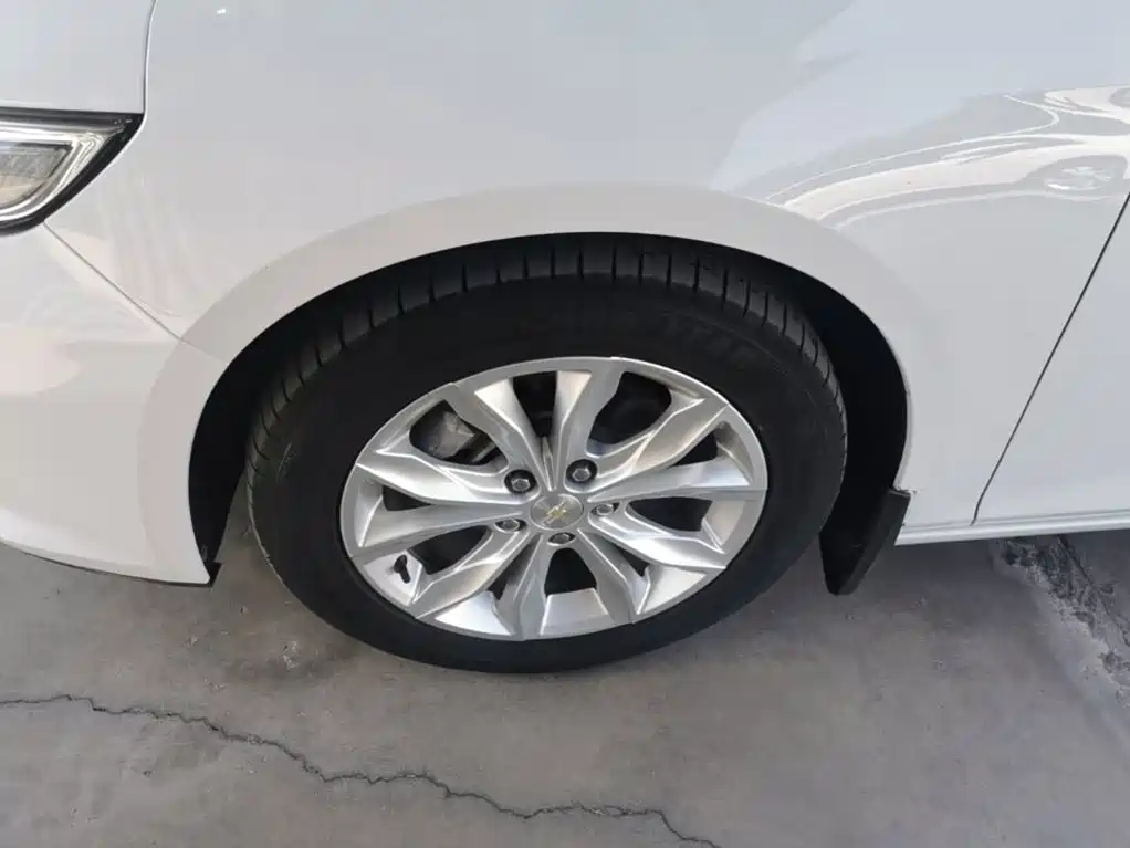 Chevrolet Malibu XL 2019 — фото 23
