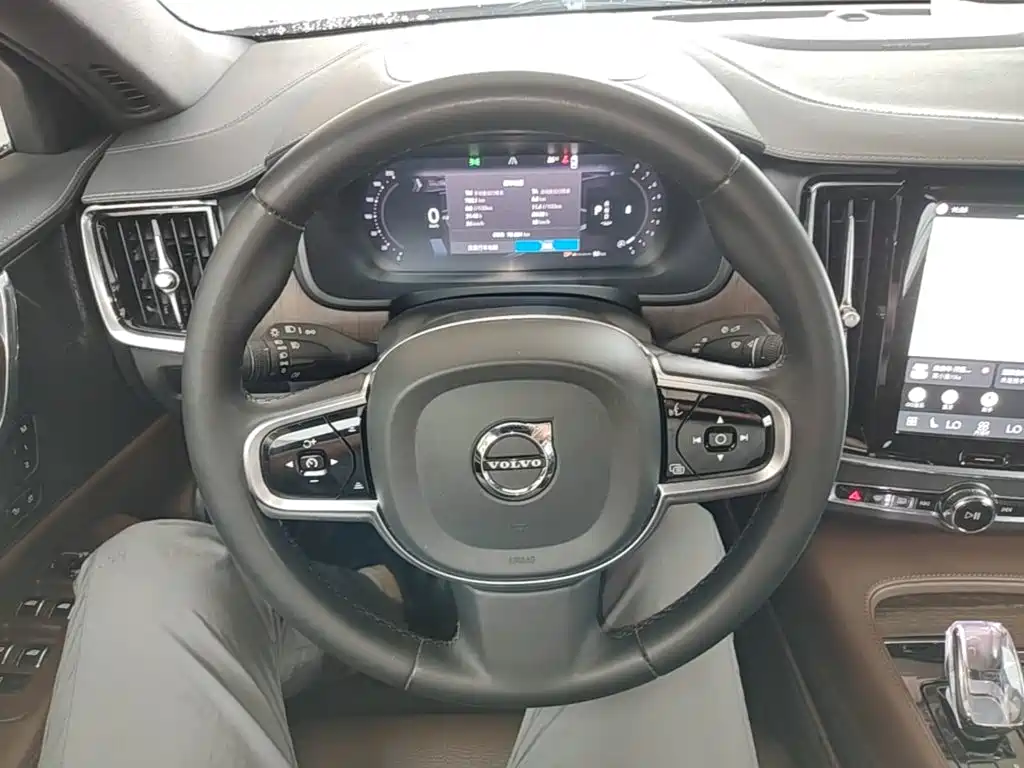 Volvo S90 2023 — фото 11