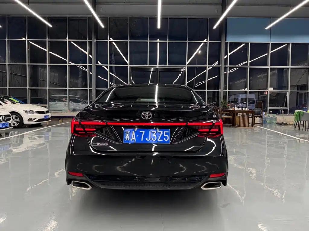 Toyota Avalon 2022 — фото 11