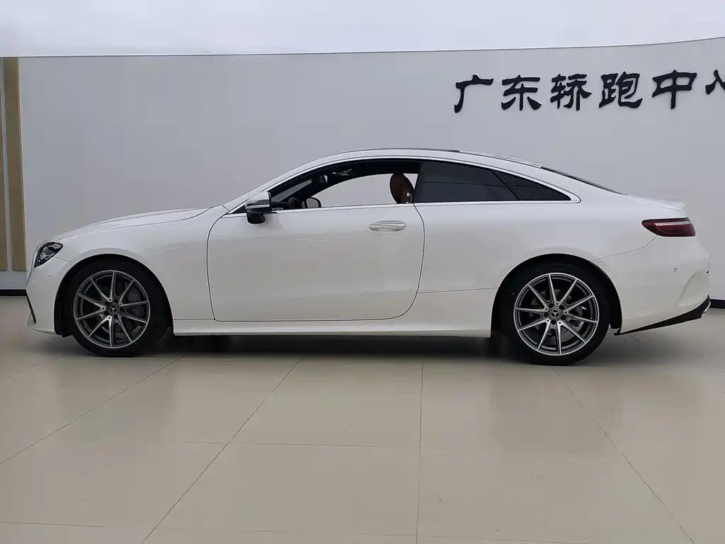 Mercedes-Benz E-Class 2023 — фото 11