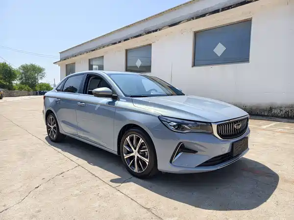 Geely Emgrand 2024