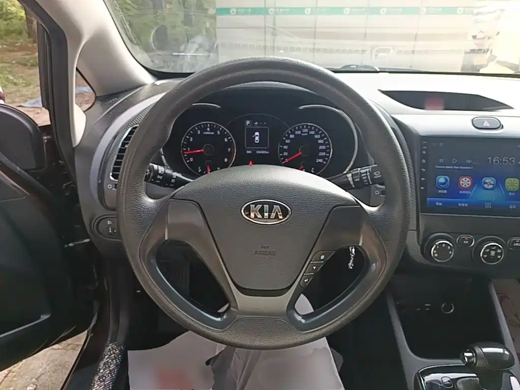 Kia K3 2018 — фото 11