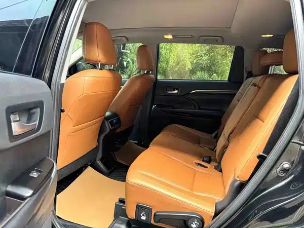Toyota Highlander 2020