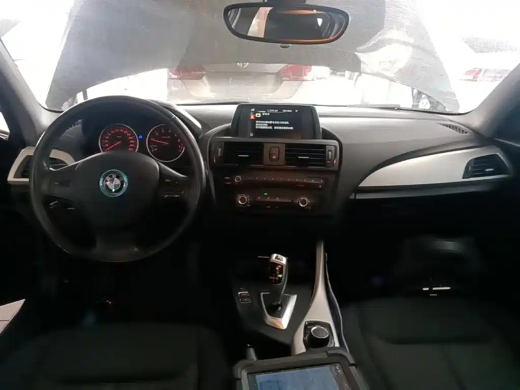 BMW 1 Series 2015 — фото 10