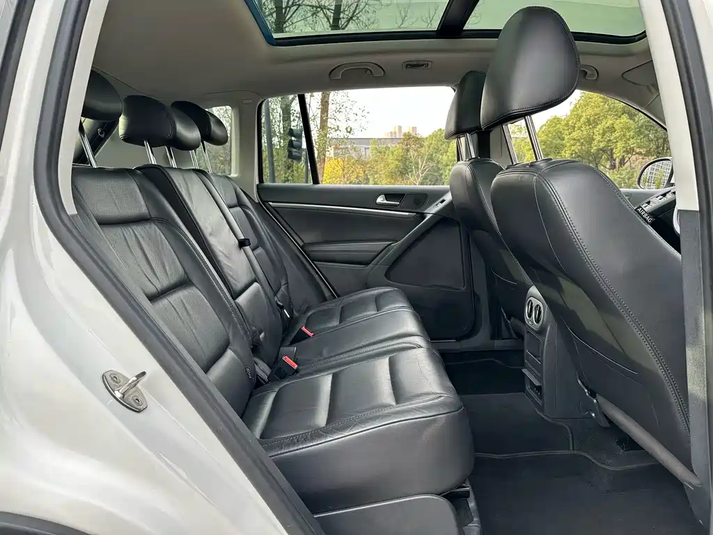 Volkswagen Tiguan 2015 — фото 16