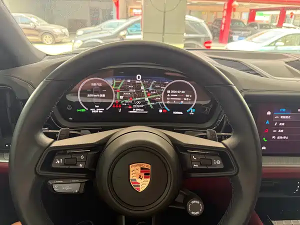Porsche Cayenne 2025