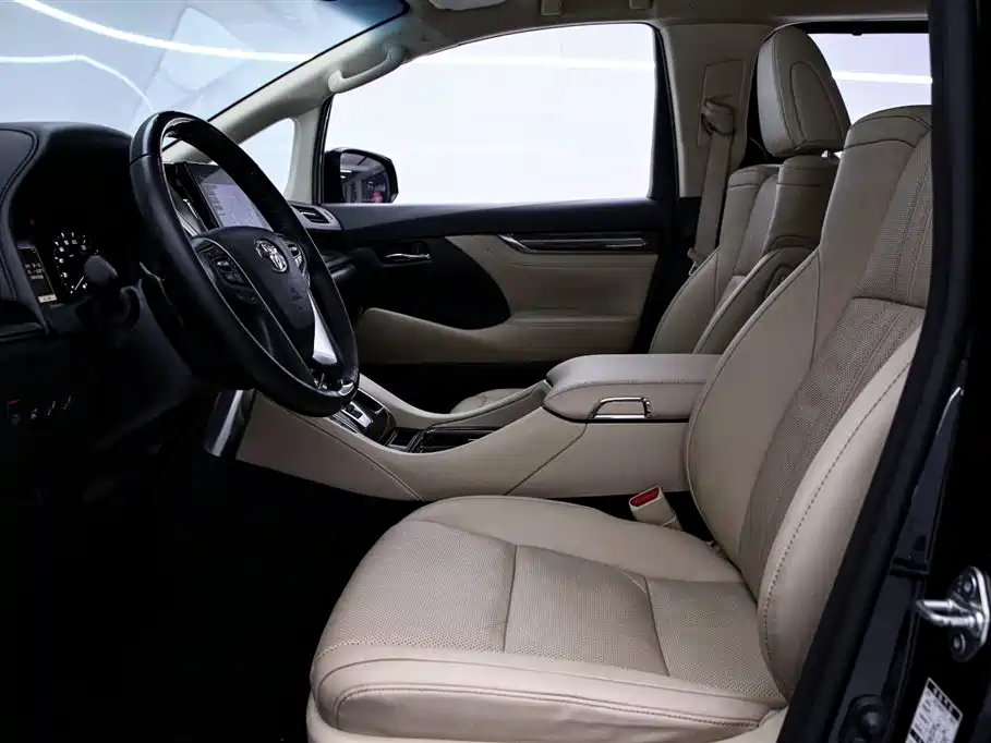 Toyota Vellfire 2022 — фото 12