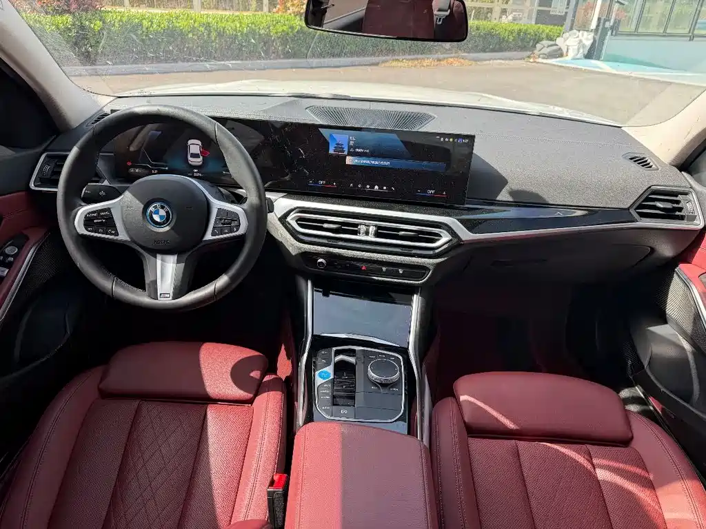 BMW i3 2024 — фото 10