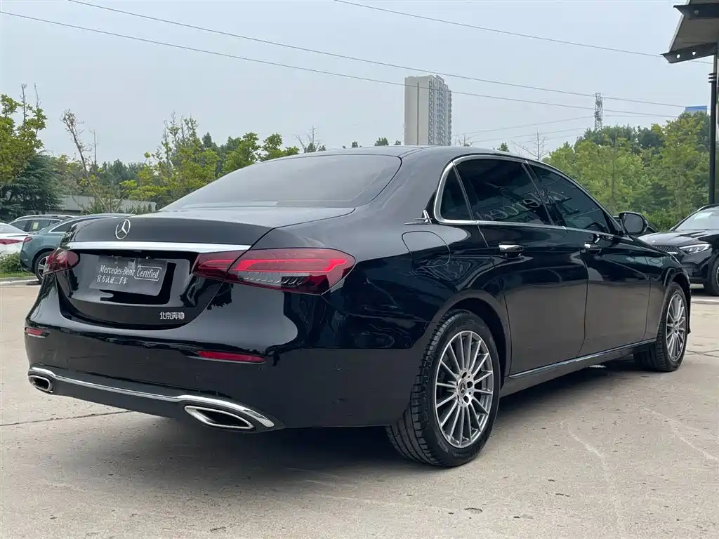 Mercedes-Benz E-Class 2022 — фото 3