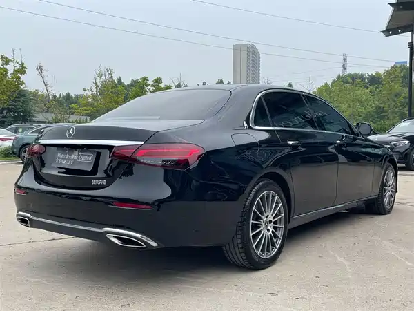 Mercedes-Benz E-Class 2022