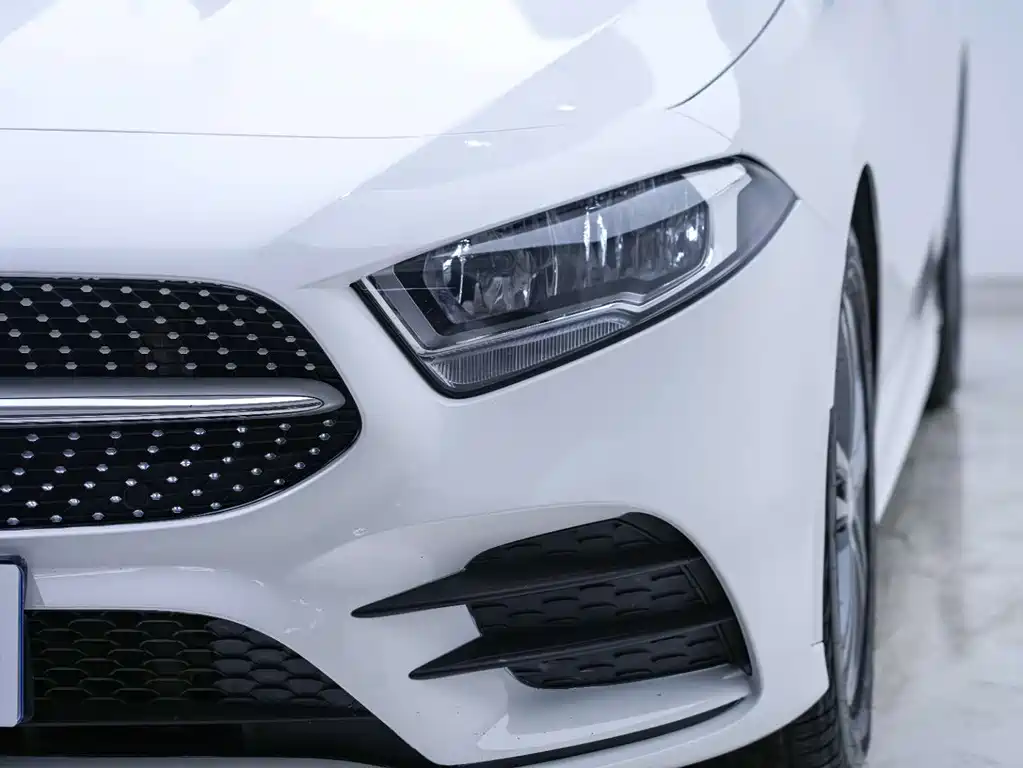 Mercedes-Benz A-Class 2021 — фото 11