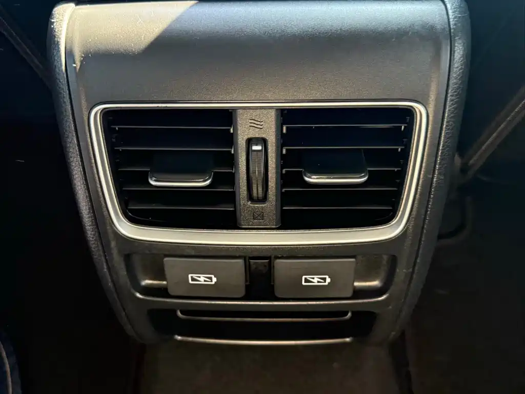 Honda Accord 2023 — фото 11