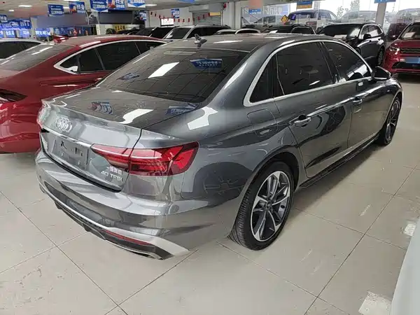 Audi A4L 2023