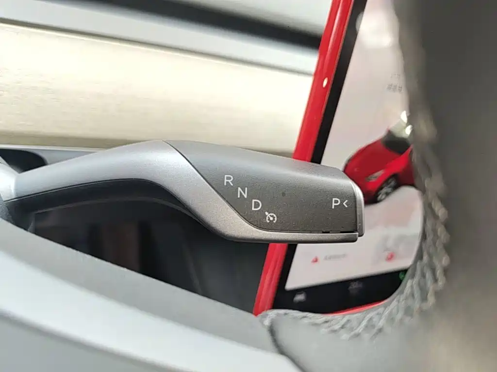 Tesla Model Y 2022 — фото 14