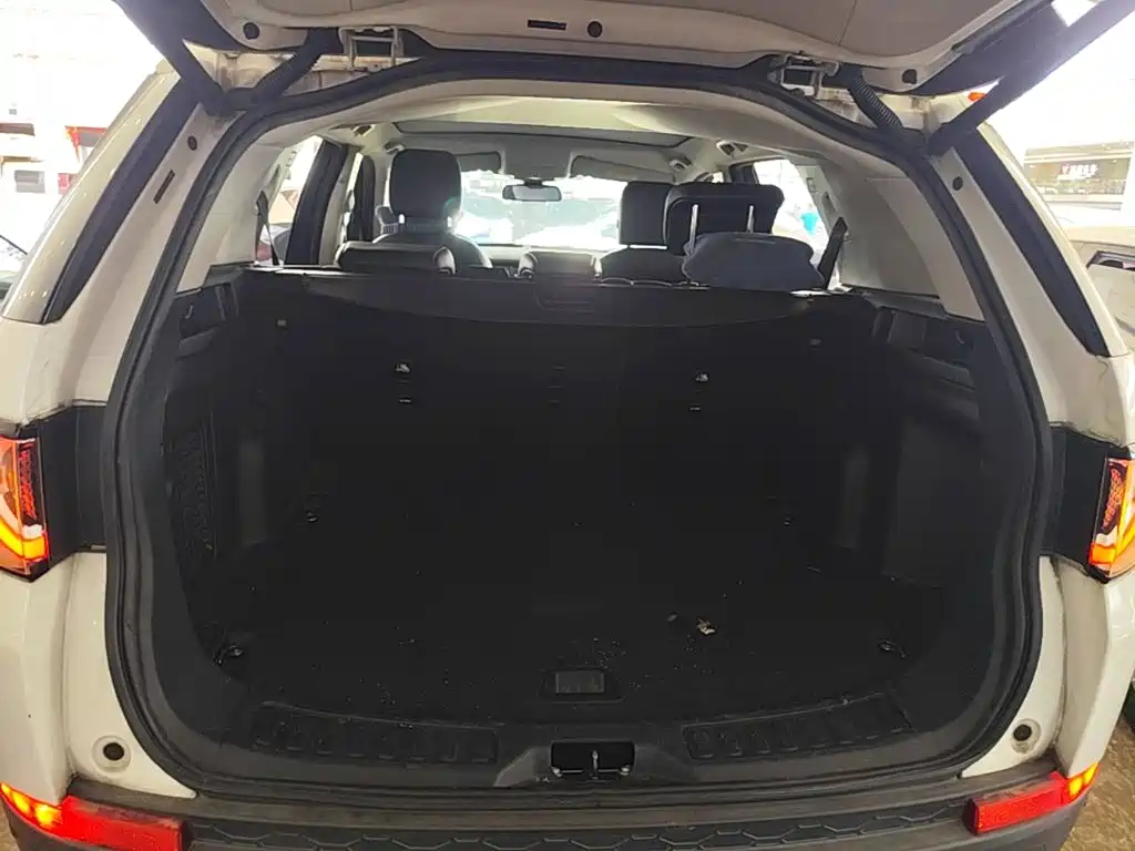 Land Rover Discovery Sport 2017 — фото 19