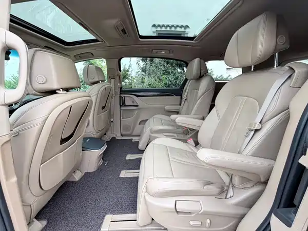 Buick GL8 2017