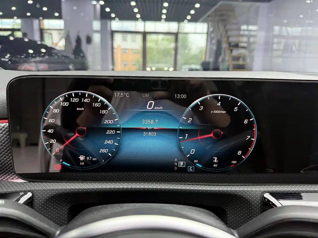 Mercedes-Benz A-Class 2022 — фото 10