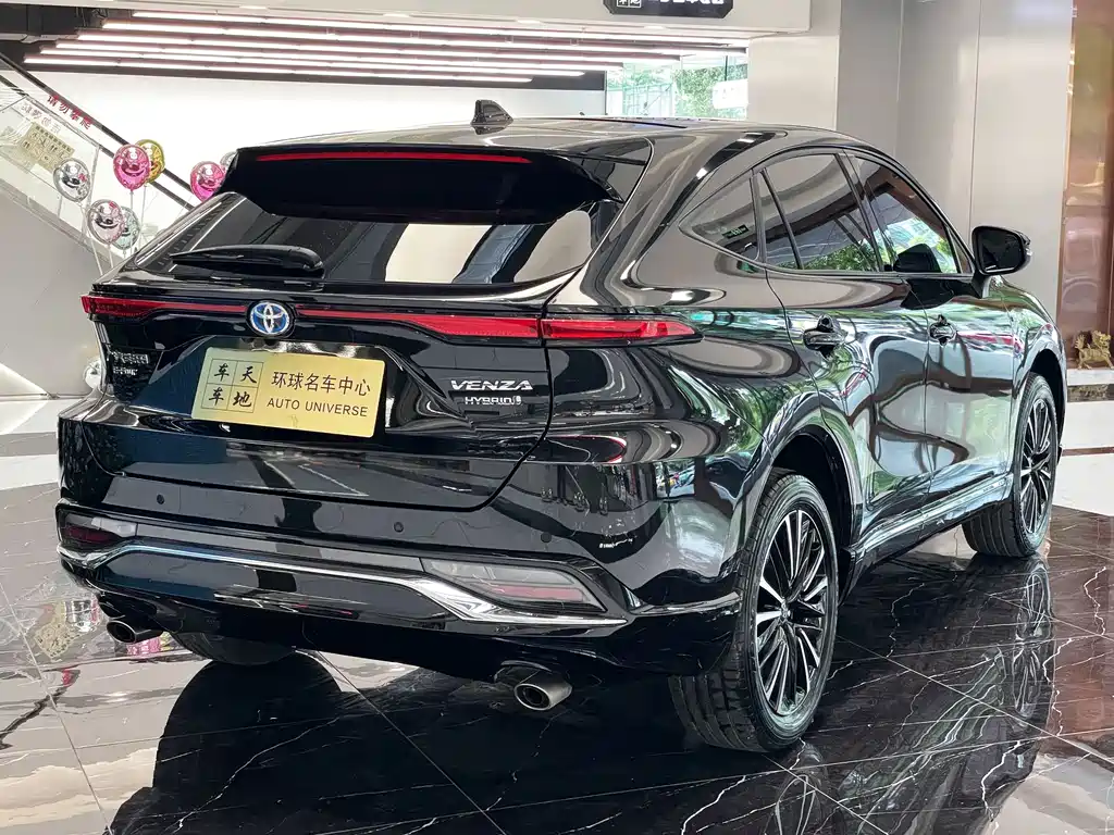 Toyota Venza 2023