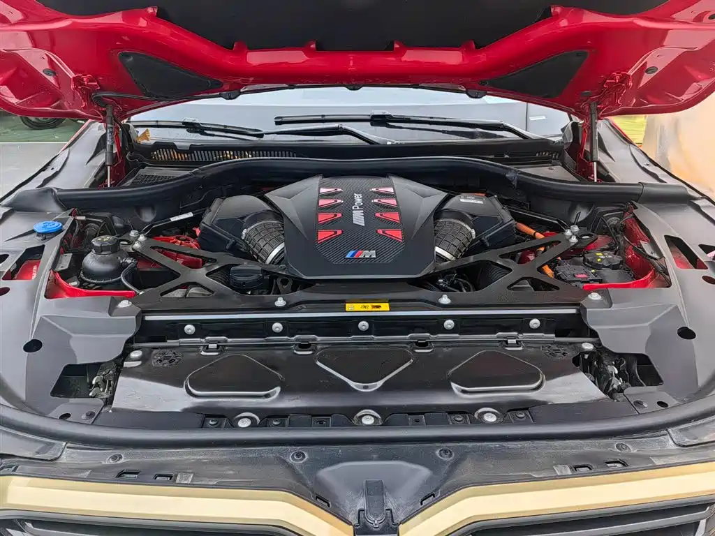 BMW XM 2023 — фото 17