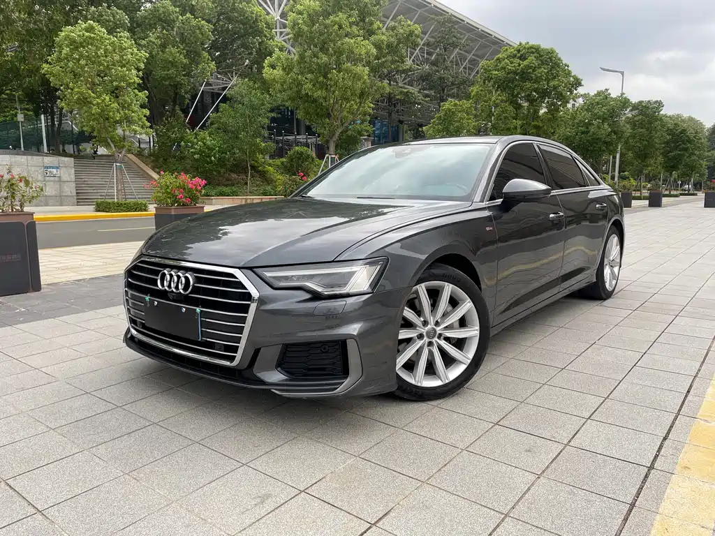 Audi A6L 2021 — фото 1