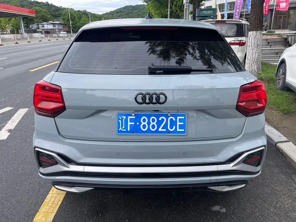 Audi Q2L 2022 — фото 8