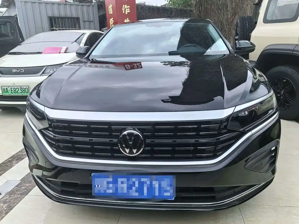 Volkswagen Passat 2024