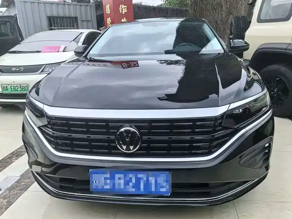 Volkswagen Passat 2024