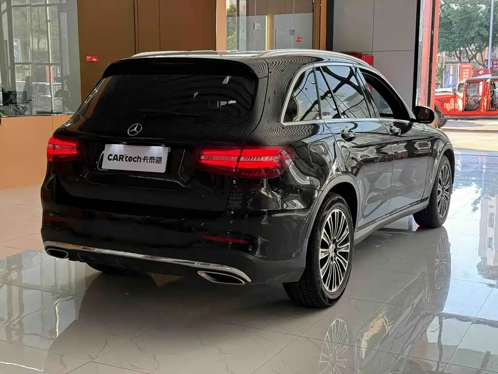 Mercedes-Benz GLC 2017 — фото 12