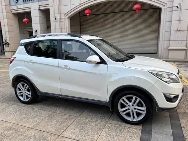 Changan CS35 2015