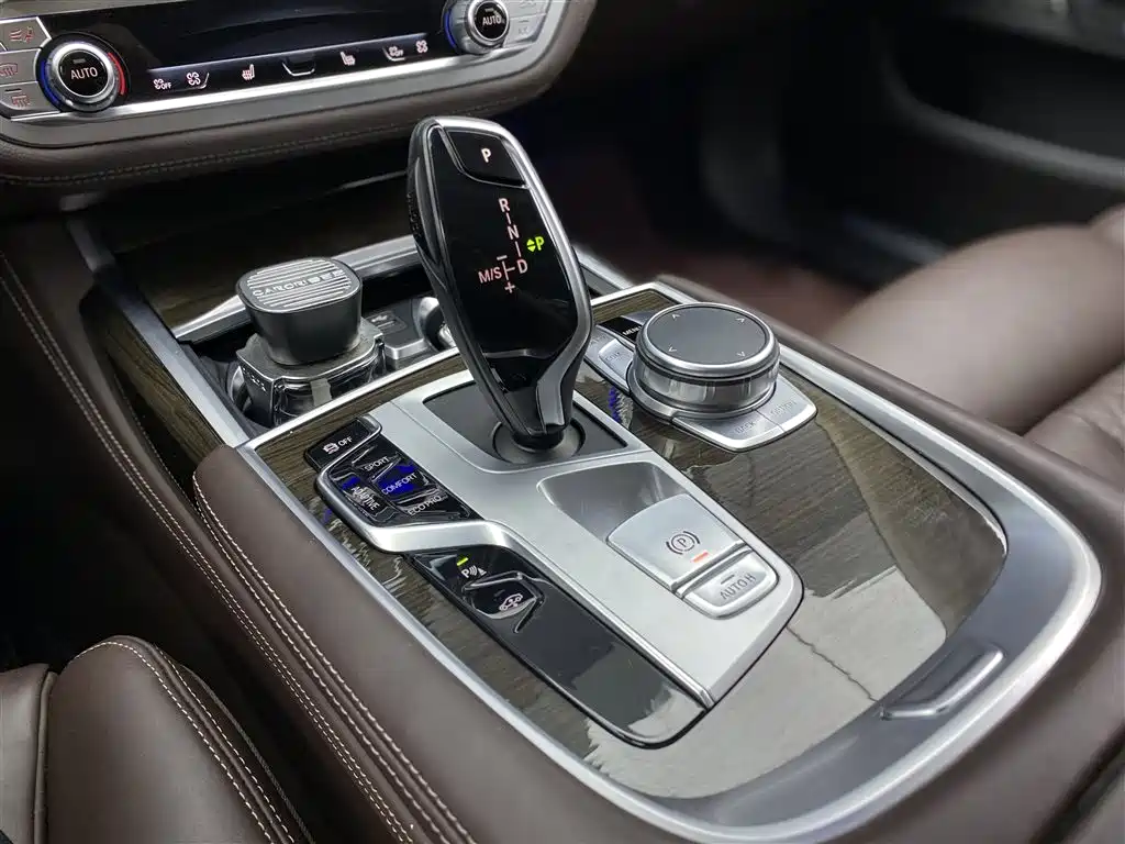BMW 7 Series 2022 — фото 10