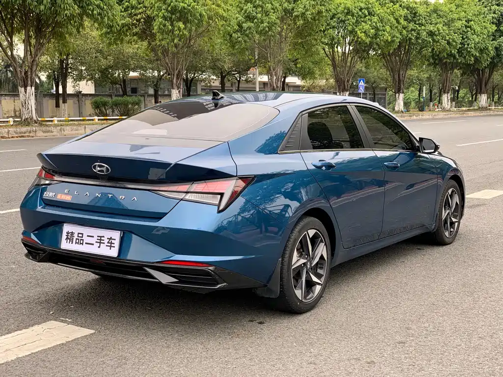Hyundai Elantra 2021