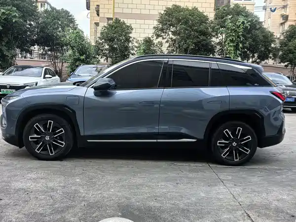 NIO ES6 2021