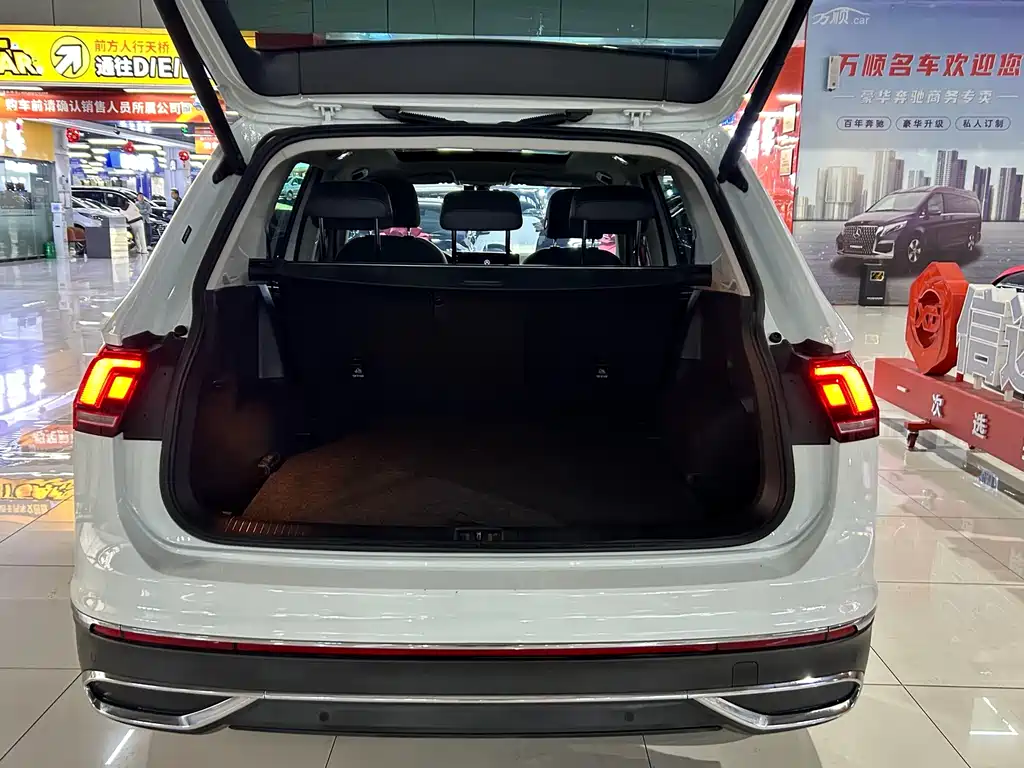 Volkswagen Tiguan L 2024 — фото 10
