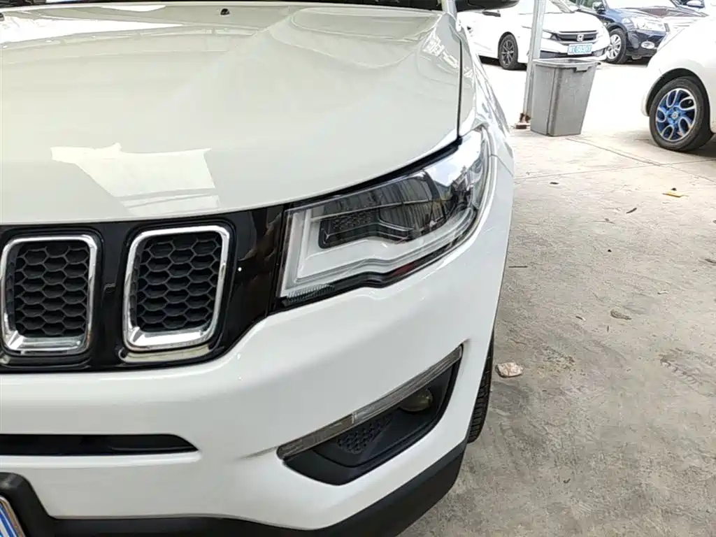 Jeep Compass 2020 — фото 24