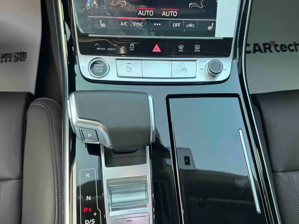 Audi A8 2025 — фото 21
