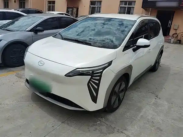 Aion Y 2023