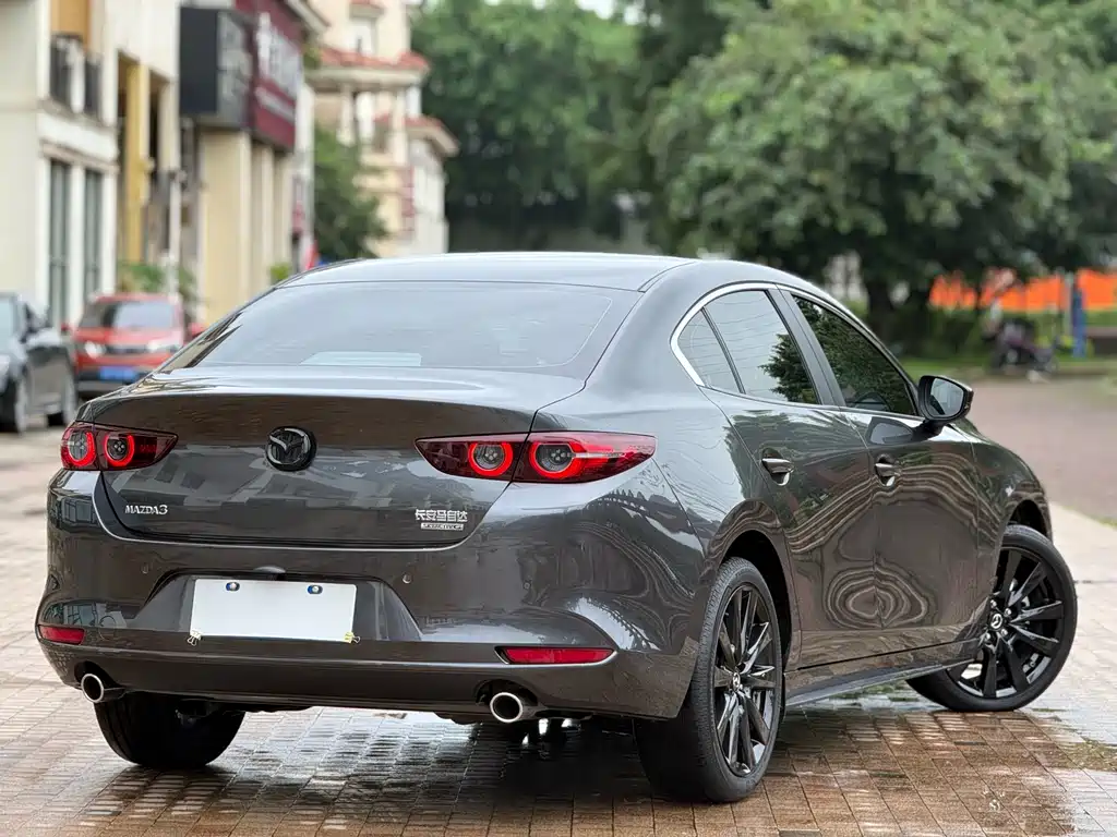 Mazda 3 Axela 2023