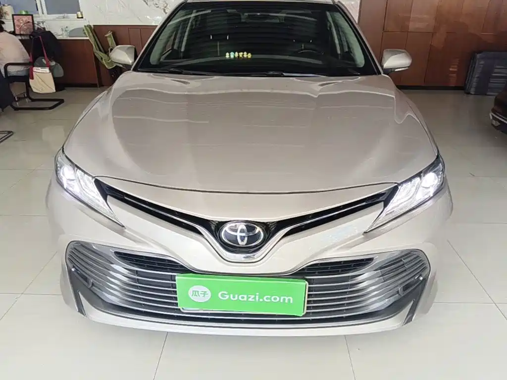 Toyota Camry 2018 — фото 3