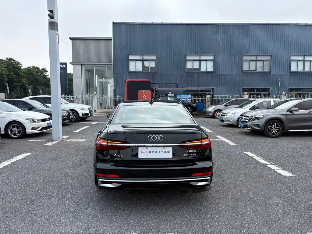 Audi A6L 2025