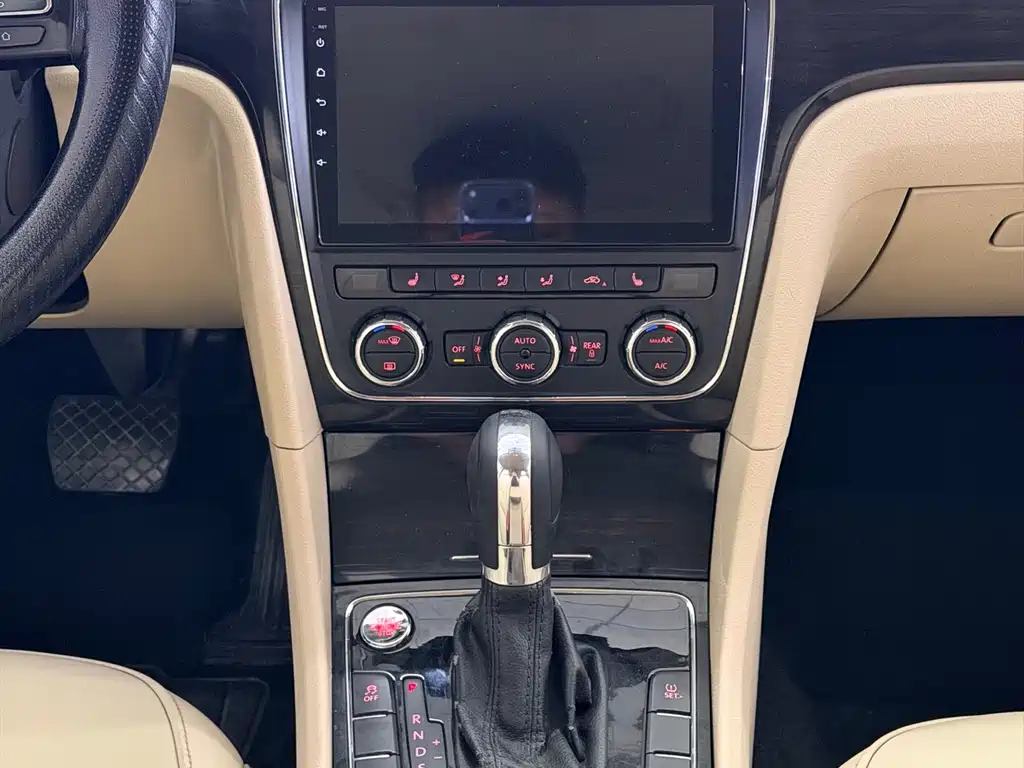 Volkswagen Passat 2015 — фото 14