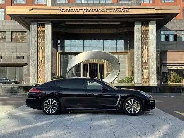 Porsche Panamera 2016