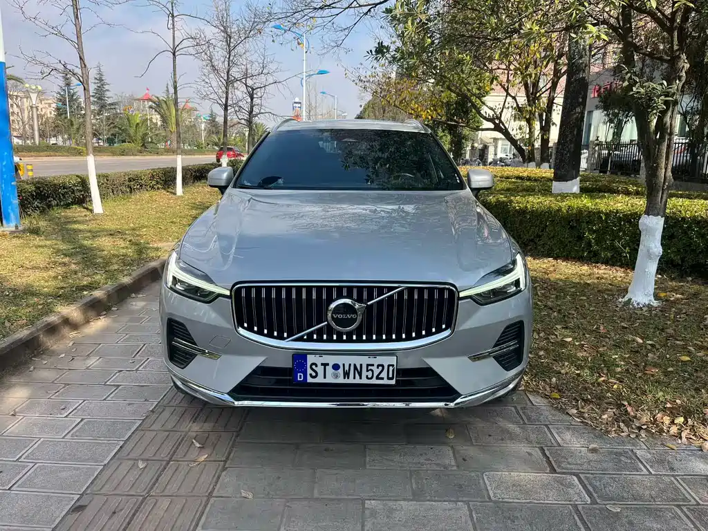 Volvo XC60 2023 — фото 2