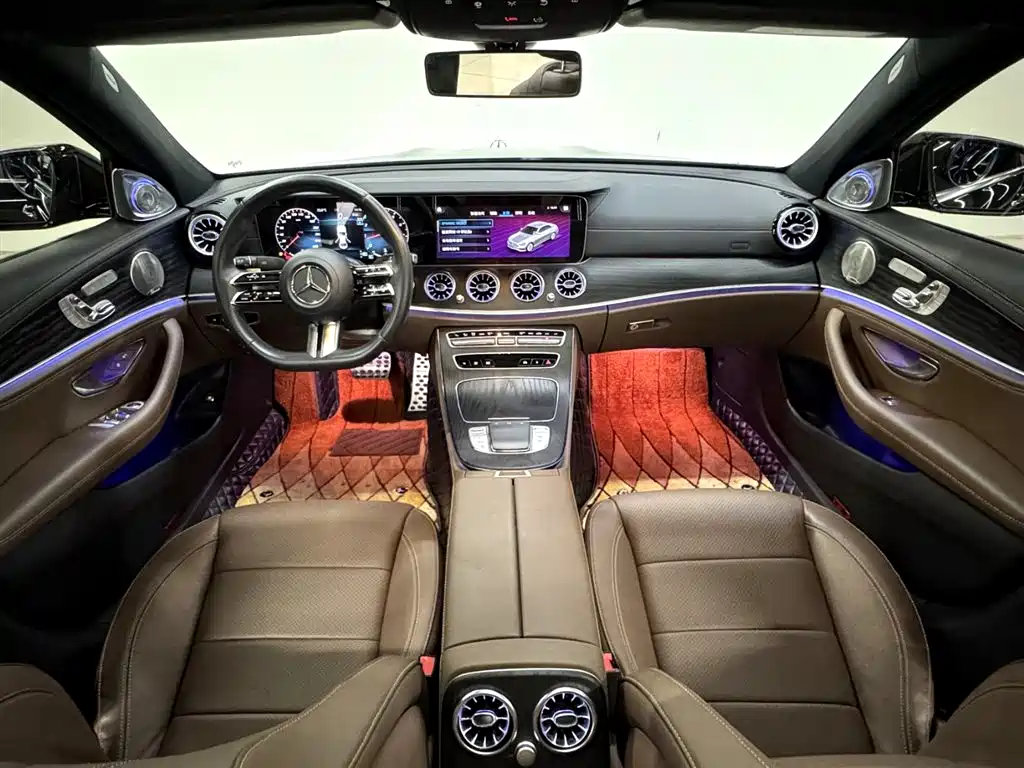 Mercedes-Benz E-Class 2023 — фото 10