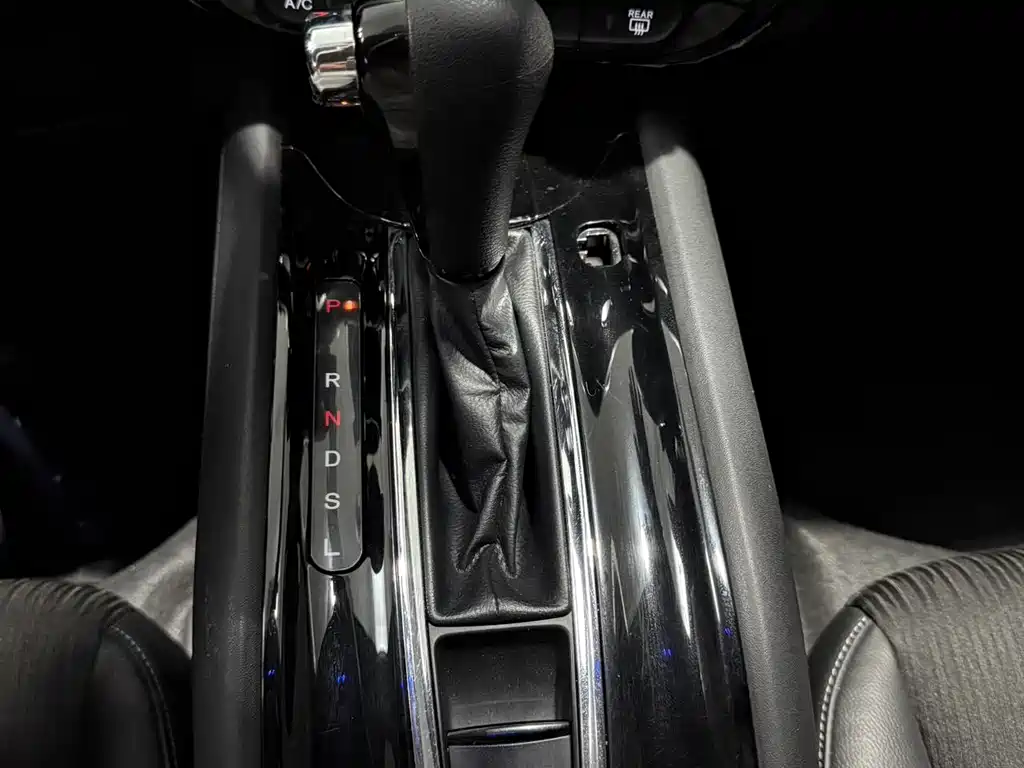 Honda Vezel 2022 — фото 12