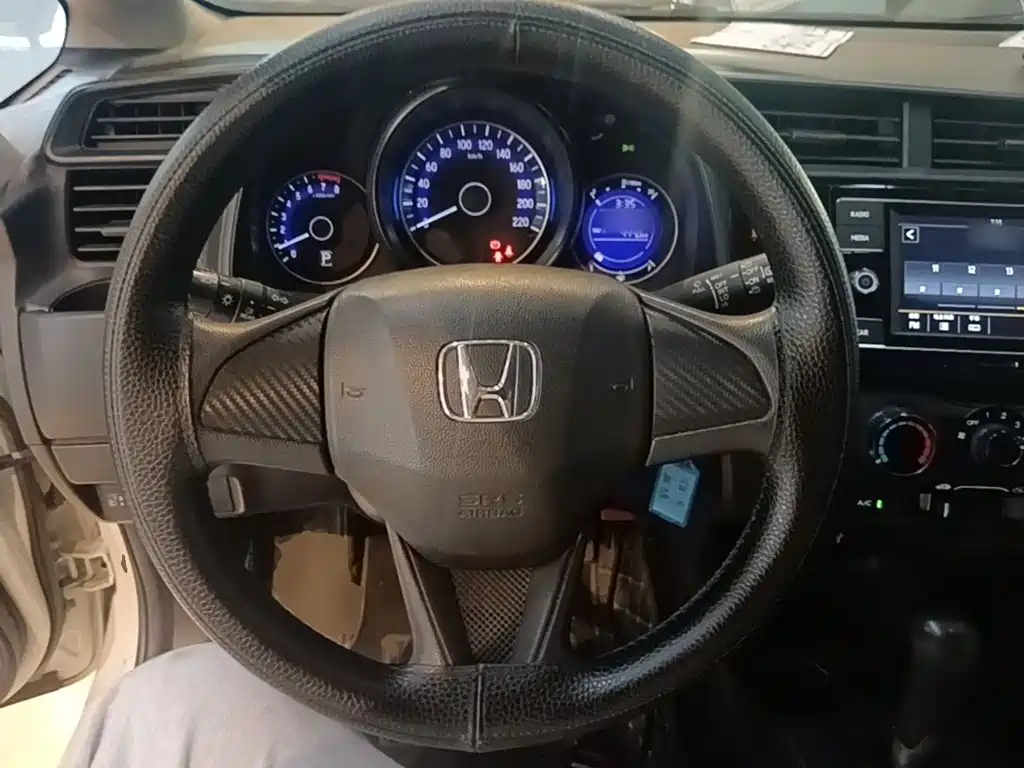 Honda Fit 2018 — фото 11