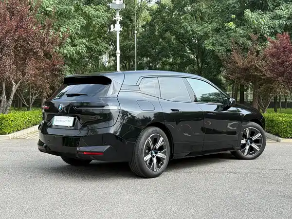 BMW iX M60 2026