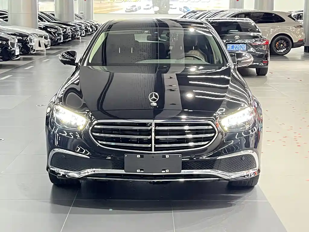 Mercedes-Benz E-Class 2023 — фото 2