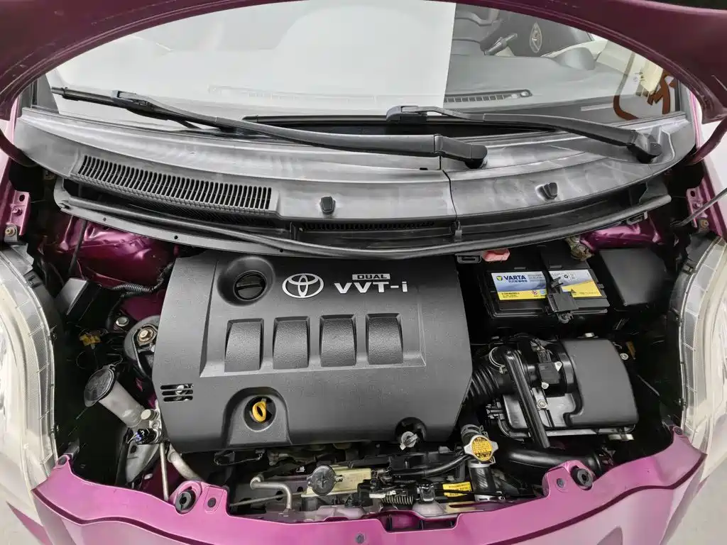 Toyota Yaris L 2010